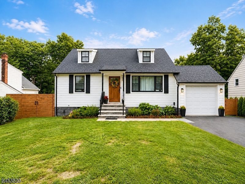 1st image of 9 Frederick Pl