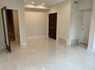 145 N Almont Dr APT 2, Beverly Hills, CA 90211
