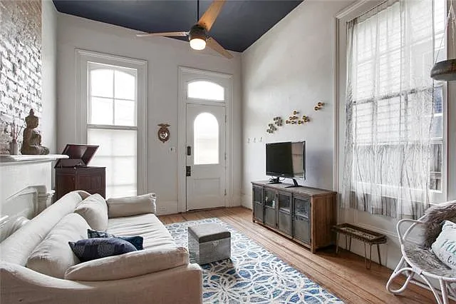 2829 Saint Thomas St — Photo 3