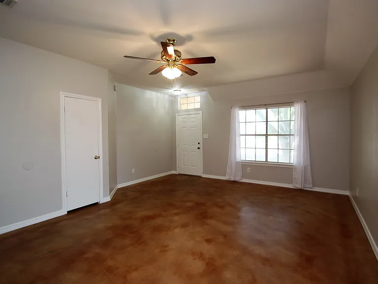 12400 Captain Hopkins Cv — Photo 6