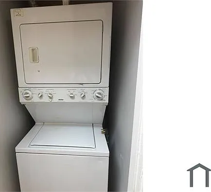 2 bed, $1,800 — Photo 3