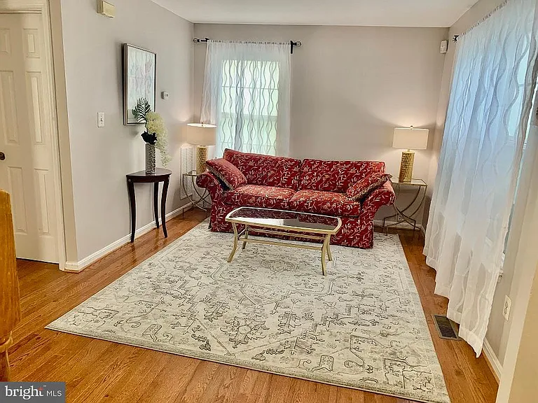 2104 Sayan Ct — Photo 21