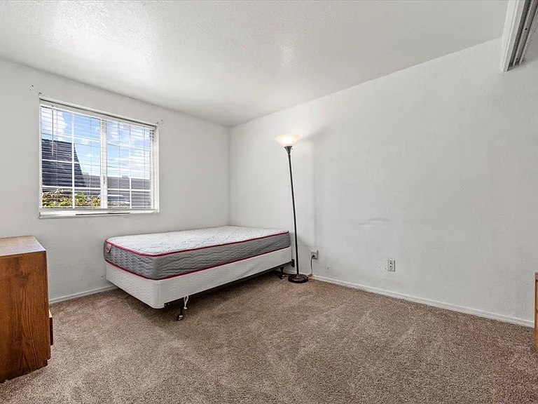 724 W 1720 N #103 — Photo 12