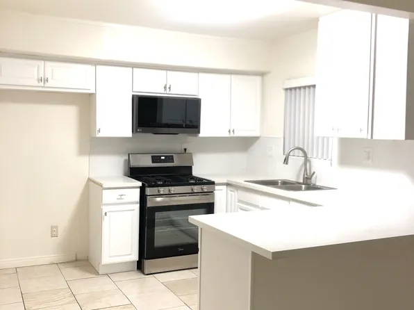 1090 N Summit Ave APT 5, Pasadena, CA 91103