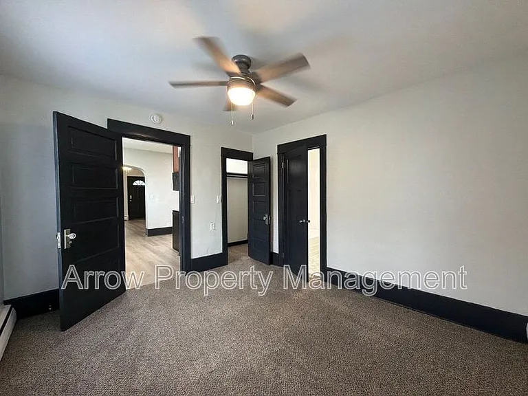 4602 Saint Paul Ave #2 — Photo 7