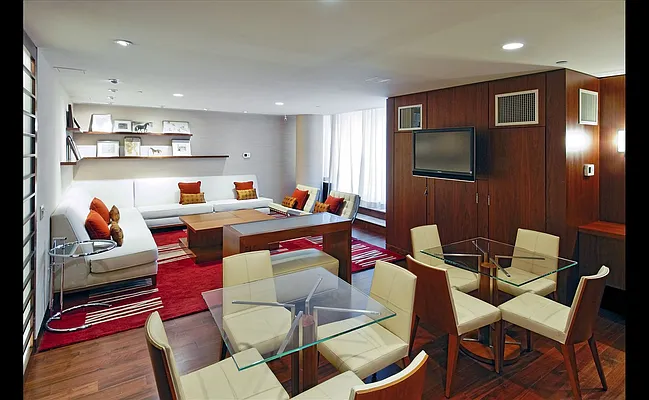 Rented by Douglas Elliman | media 4