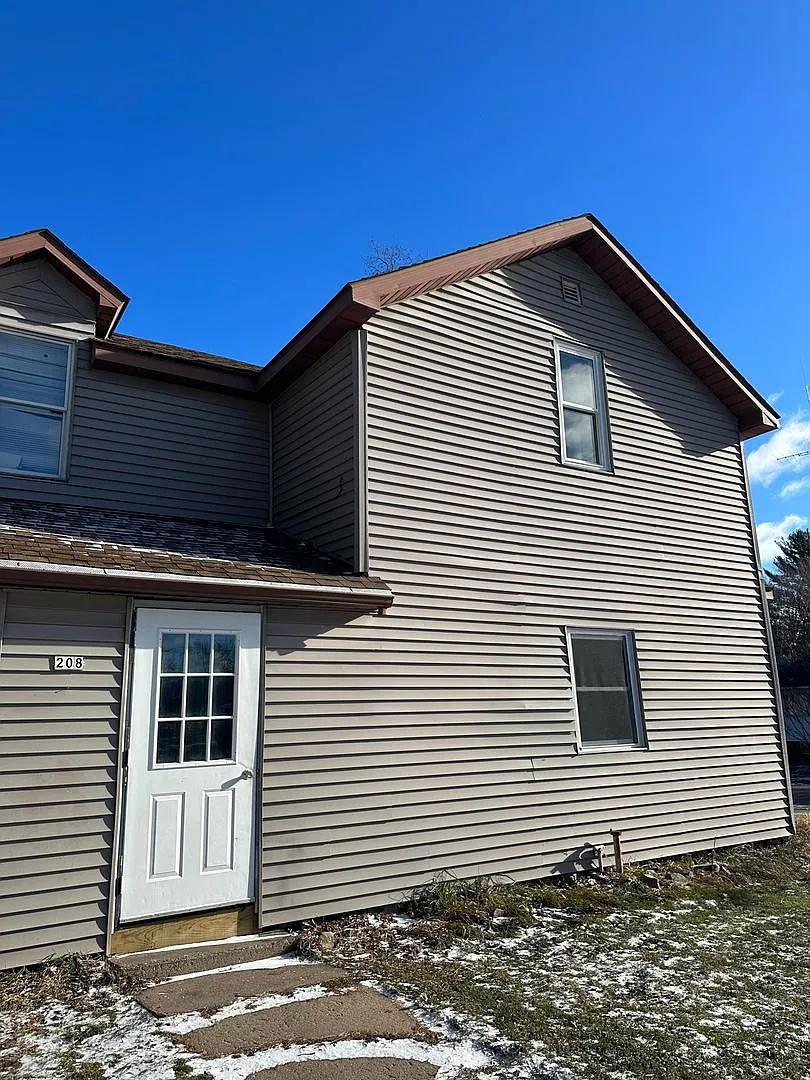 208 South Andrews Ave — Photo 1