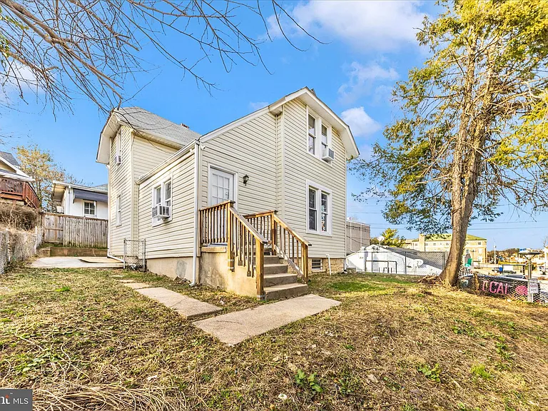 2905 Goodwood Rd — Photo 34