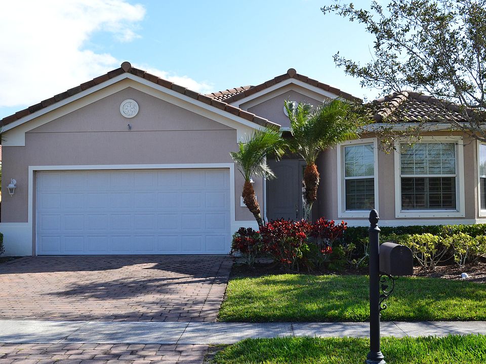 1st image of 4276 NW Oakbrook Cir