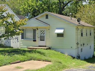 121 S Hartnett Ave, Saint Louis, MO