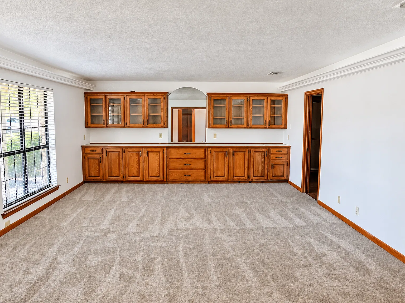 4 bed, 3.5 bath, 2754 sqft, $2,800 — Photo 4