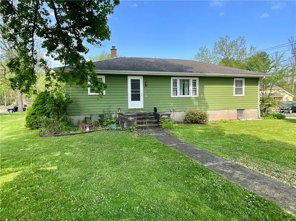 262 N Main St, Albion, NY 14411