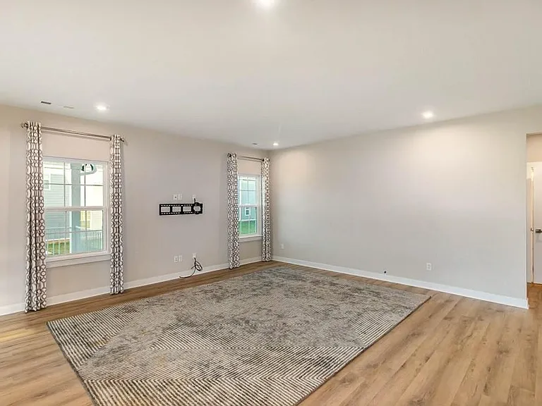 4003 Bluebell Ln — Photo 14