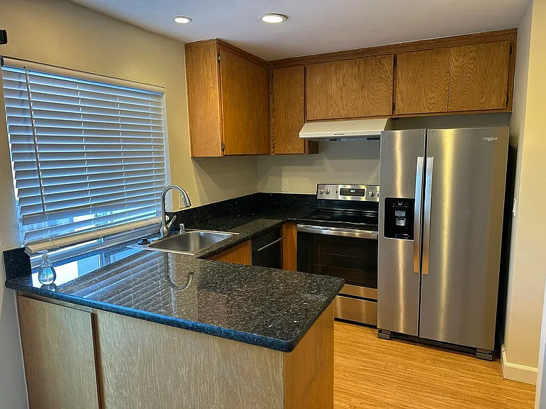 1888 Scepter Ct — Photo 7