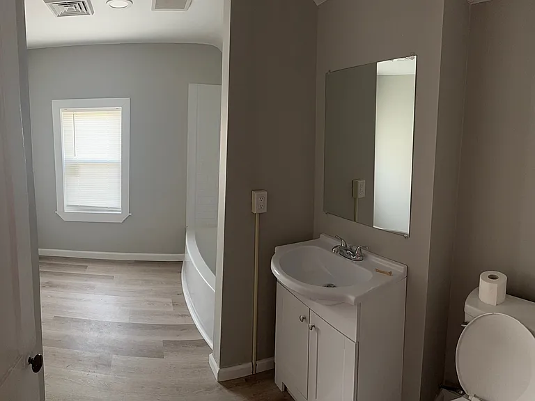 217 E Thomas St #2 — Photo 11