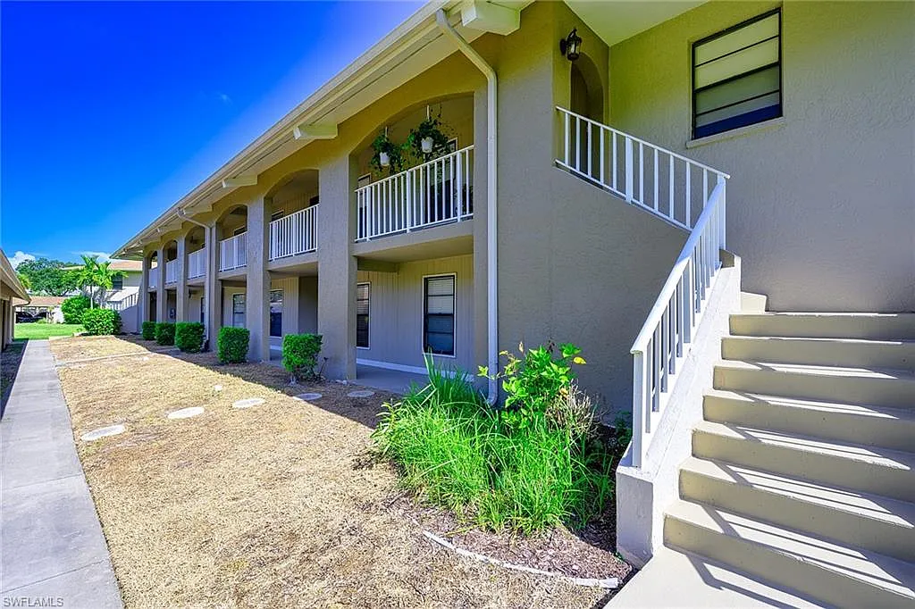 2 bed, 2.0 bath, 1377 sqft, $2,350 — Photo 3