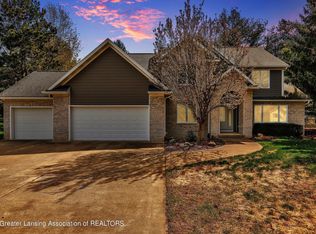 1011 Jeannine Ln, Dewitt, MI 48820