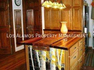 4365 Ridgeway Dr, Los Alamos, NM 87544