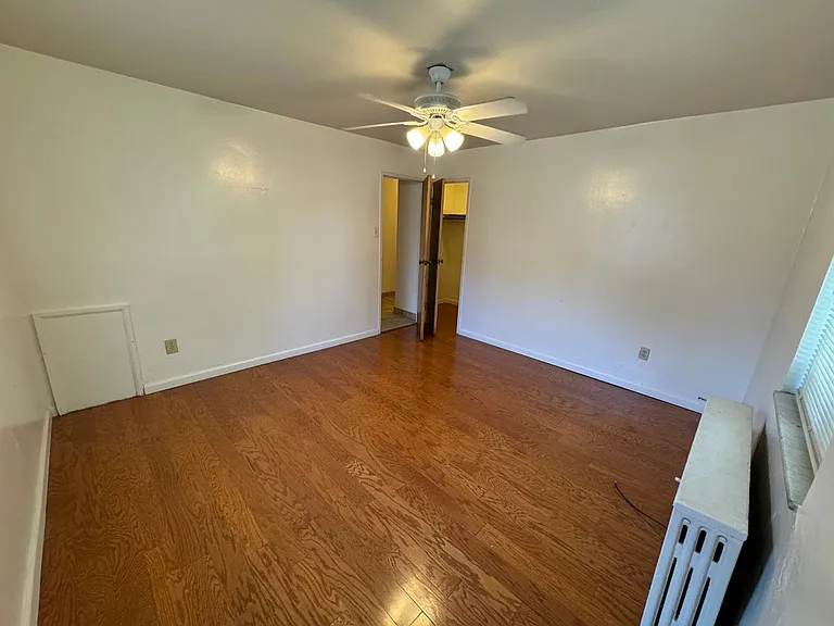 819 College Avenue — Photo 45