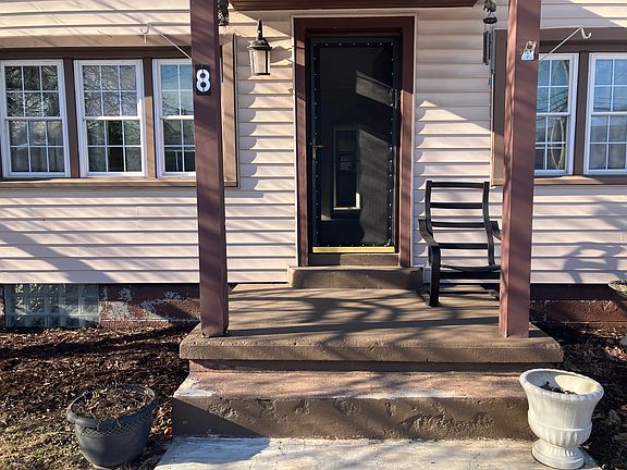2nd image of 35711 Alfred St Unit 8