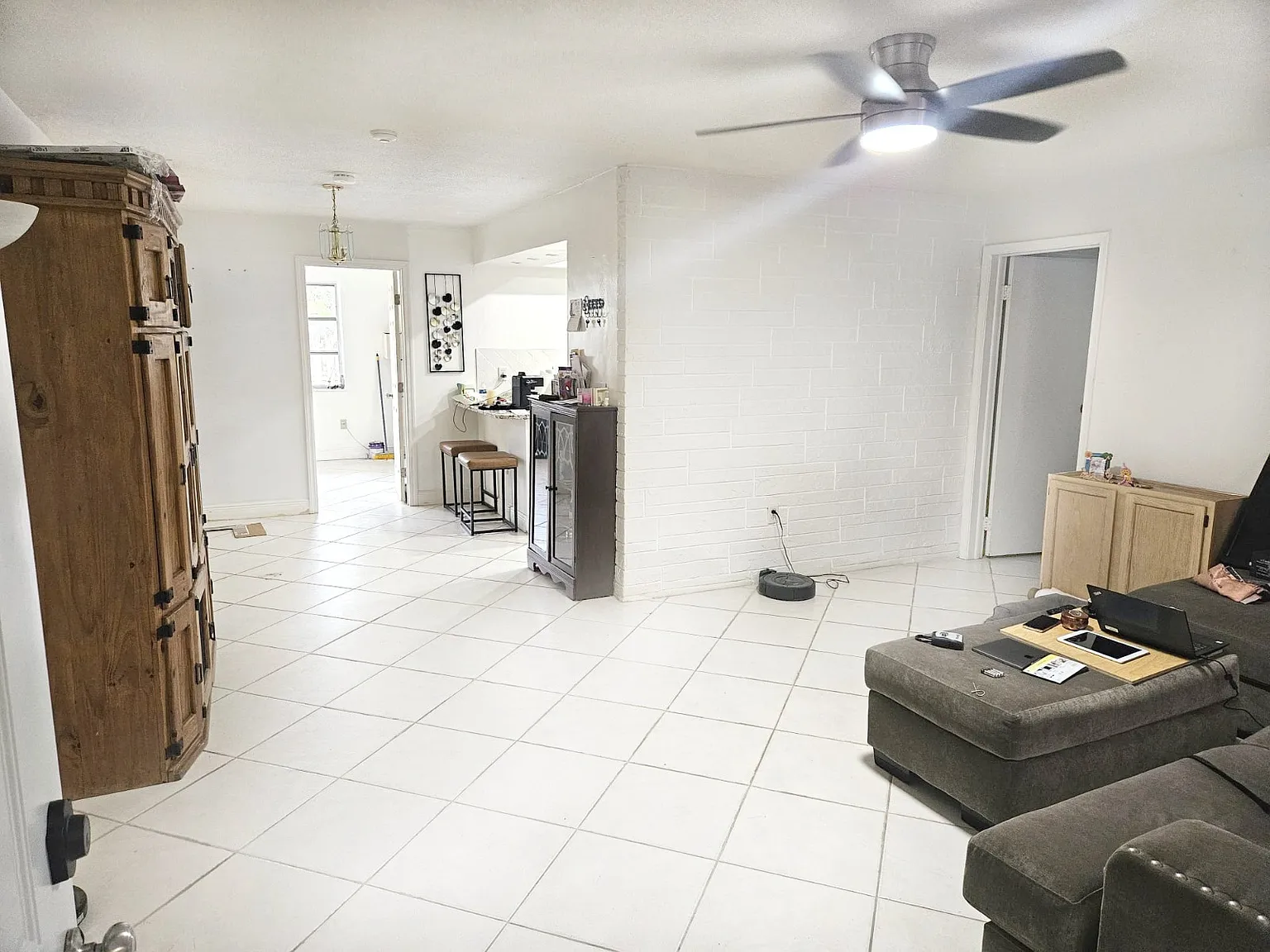 2 bed, 1500 sqft, $2,300 — Photo 3