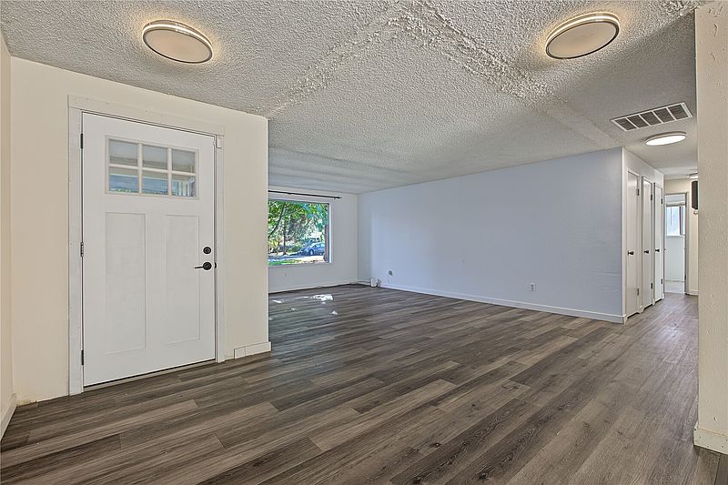 5th image of 1601 Sunset Way