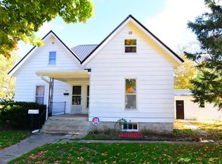 301 E Howard St, Manchester, IA 52057