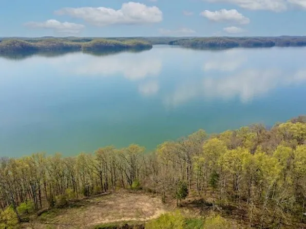 100 Sunset Rdg #16, Waverly, TN 37185