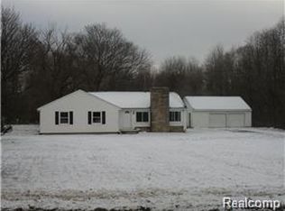 4666 Brighton Rd, Brighton, MI 48116