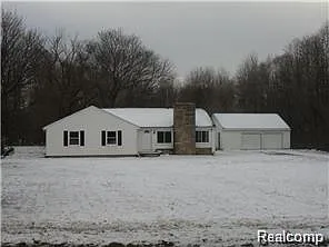 4666 Brighton Rd photo 1