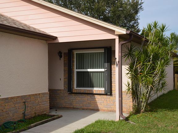 3rd image of 3941 Bayberry Dr
