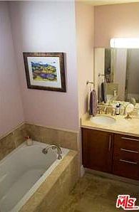 4th image of 2020 N Holly Dr #1