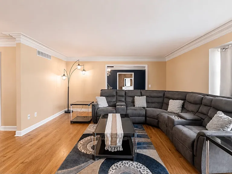 25795 Livingston Cir — Photo 21
