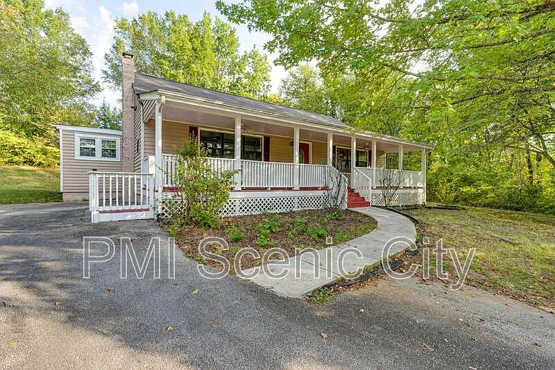 3 bed, 2.0 bath, 1790 sqft, $1,825 — Photo 4