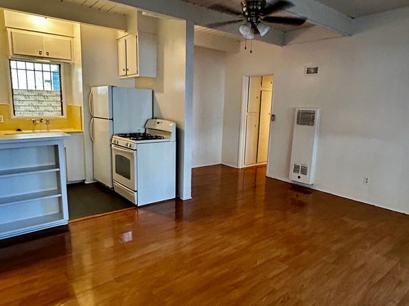 1909 N Beachwood Dr APT 11