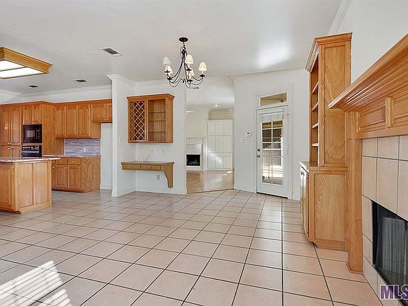4th image of 17861 Heritage Estates Dr