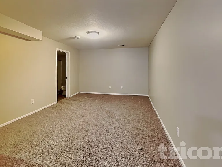 14661 W 142nd Ct — Photo 17