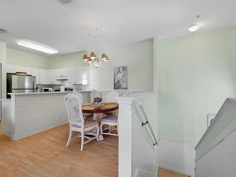 114 Lighthouse Cir #J — Photo 3