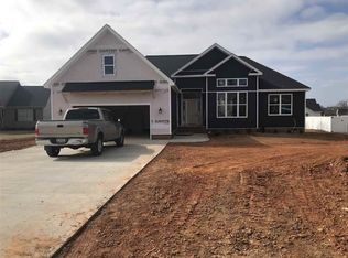 306 Baby Boy Ct, Boiling Springs, SC 29316