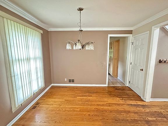 4th image of 700 Butterfield Dr