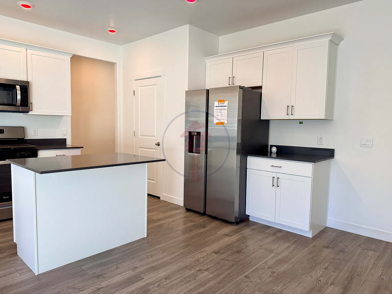 1360 N Single Family Home — Photo 4
