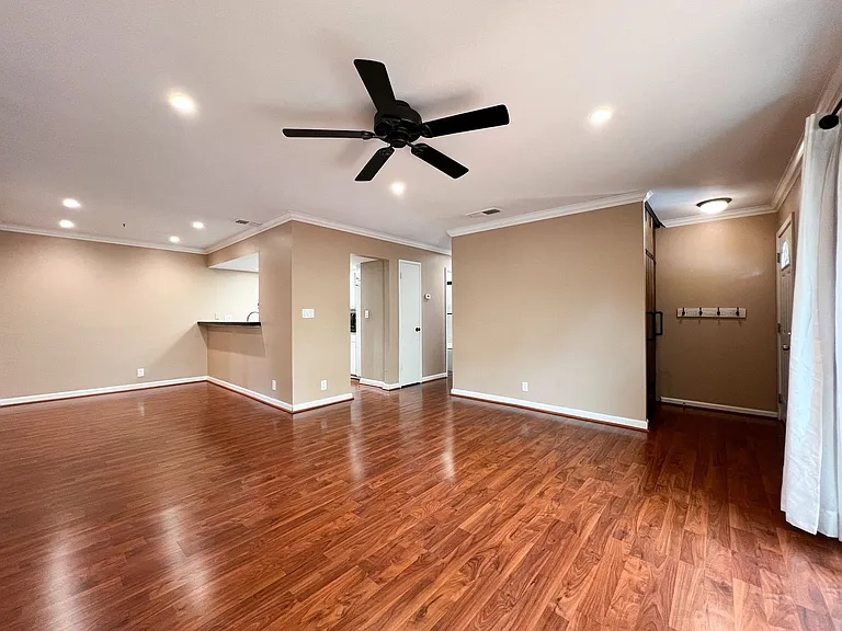 22 Belvedere Ct — Photo 4