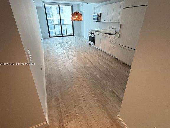 3rd image of 55 SW 9th St APT 3609