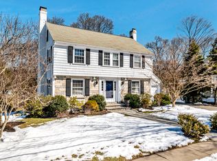 37 Pierrepont Rd, Winchester, MA 01890