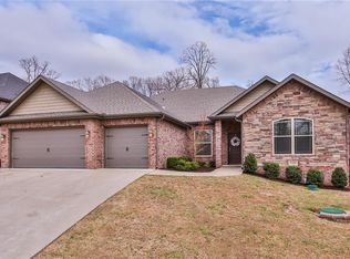 1206 Sycamore St, Cave Springs, AR 72718