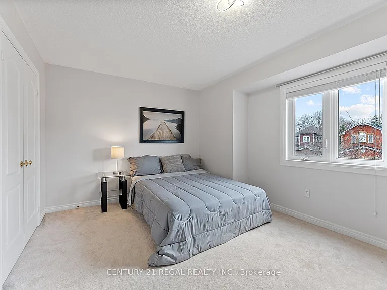 42 Ballymore Dr — Photo 42