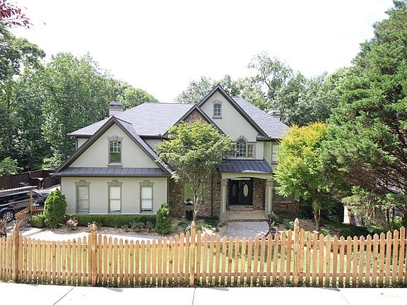 3rd image of 8430 Valemont Dr