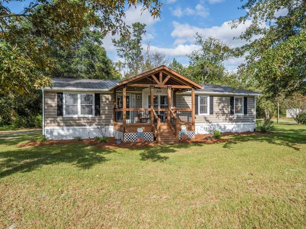 804 Dog Bluff Rd., Galivants Ferry, SC 29544