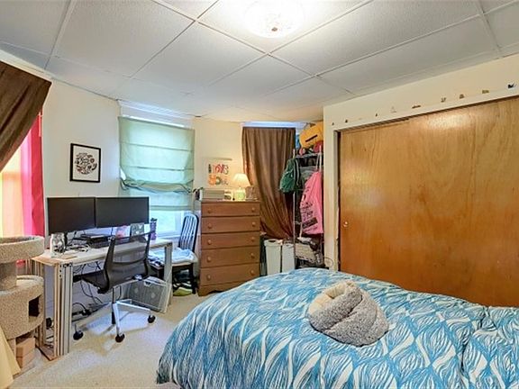 3rd image of 110 Thurston St APT 2