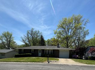115 Creekside Dr, Collinsville, IL